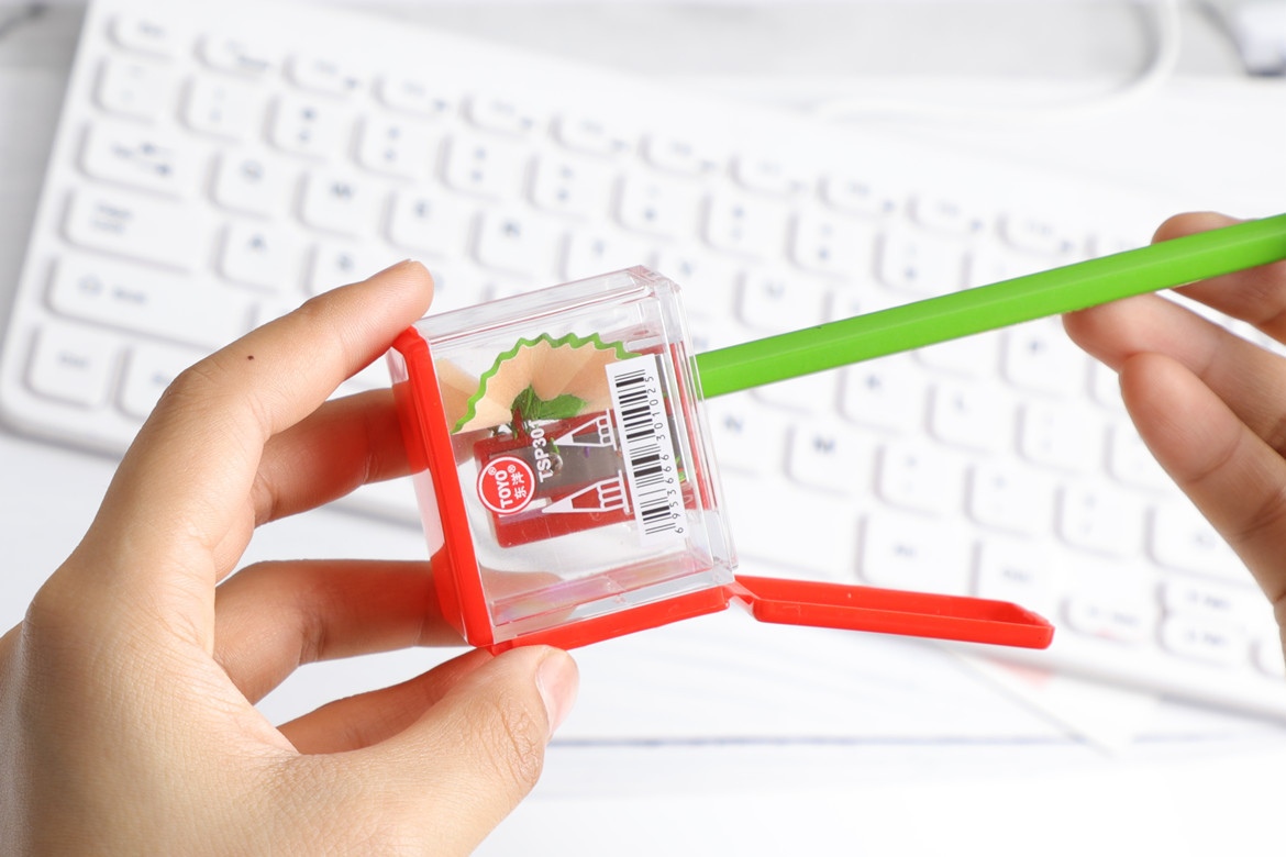 2孔铅笔削笔刀绘画卷笔刀学生办公可爱削笔器卡通二孔刨笔器礼品