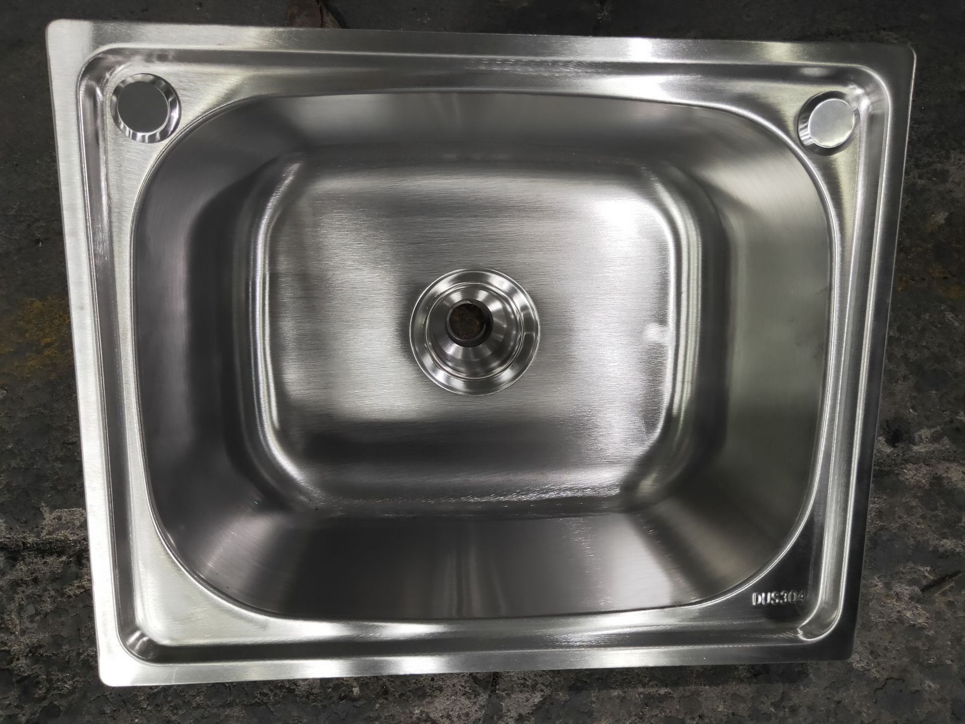 不锈钢水槽_厂家批发不锈钢水槽单槽厨房水槽洗菜盆单槽台上工地小