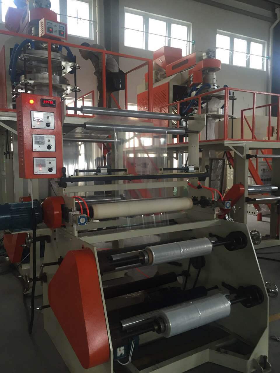 供应 900服装袋pp吹膜机 下吹水冷pp吹膜机 聚丙烯吹膜机机器