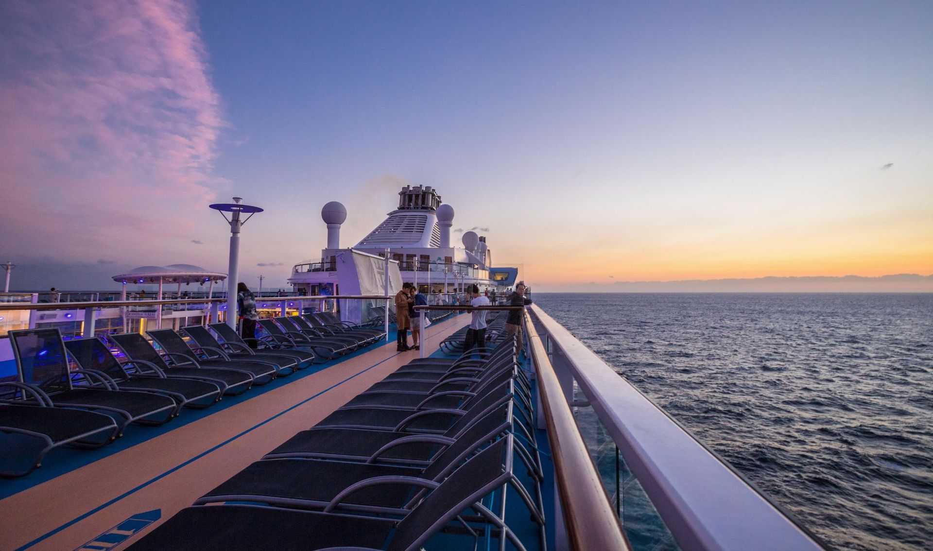 海洋光谱号梦幻城堡的蓝色狂想曲