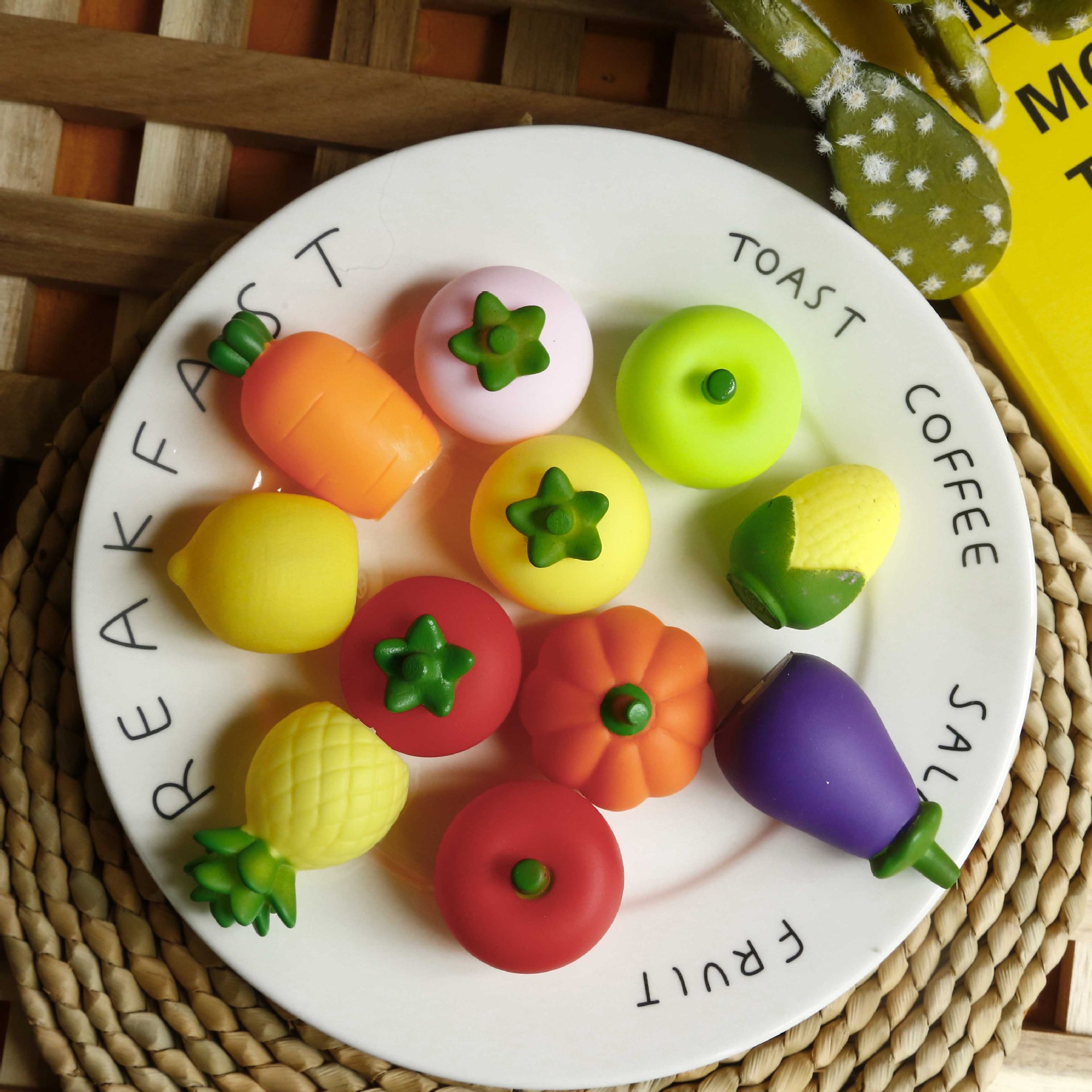 创意可爱兔子玩具搪胶捏捏乐新奇特玩具日韩解压减压地推礼品礼物