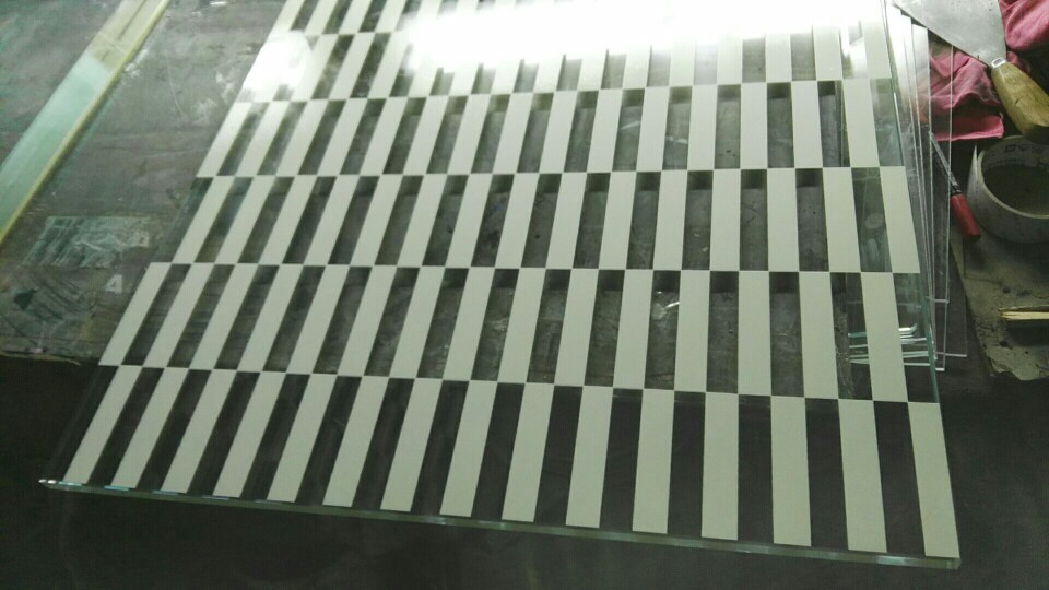 彩釉玻璃丝印玻璃
