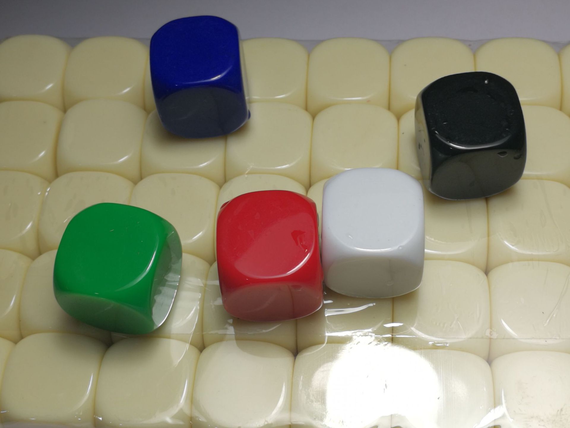 20号骰子玩具圆角方直空白光板2厘米教学彩色道具二十mm色子dice