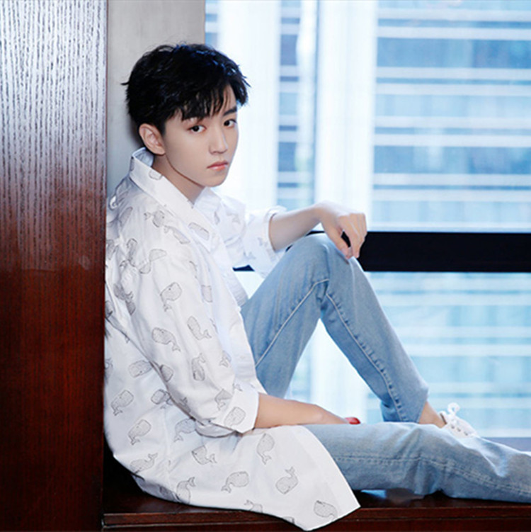 王俊凯同款衣服宽松白色小鲸鱼衬衫男女情侣中长款长袖衬衫外套