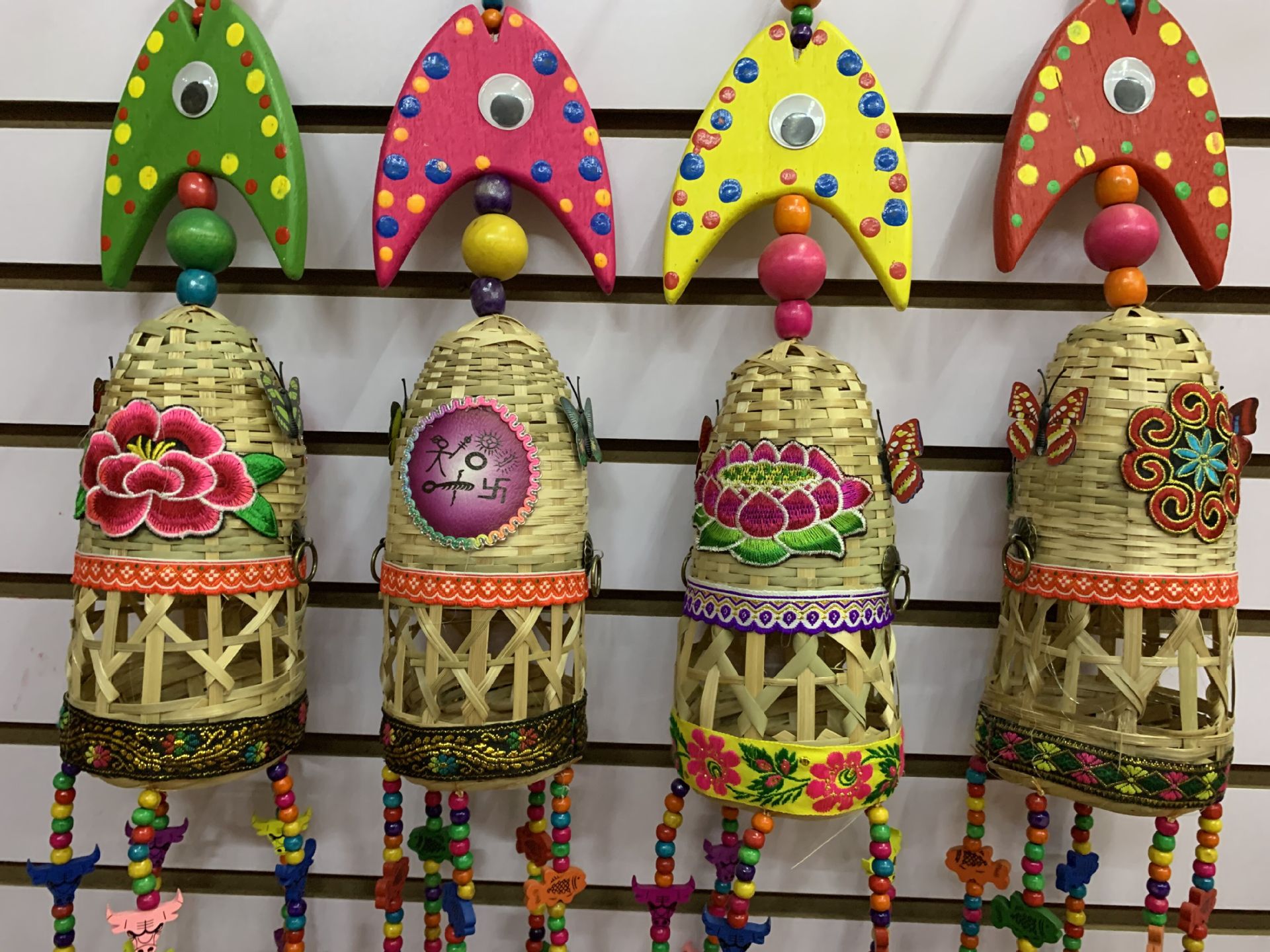 云南民族特色旅游工艺品家居装饰 大木鱼头竹篓五铃