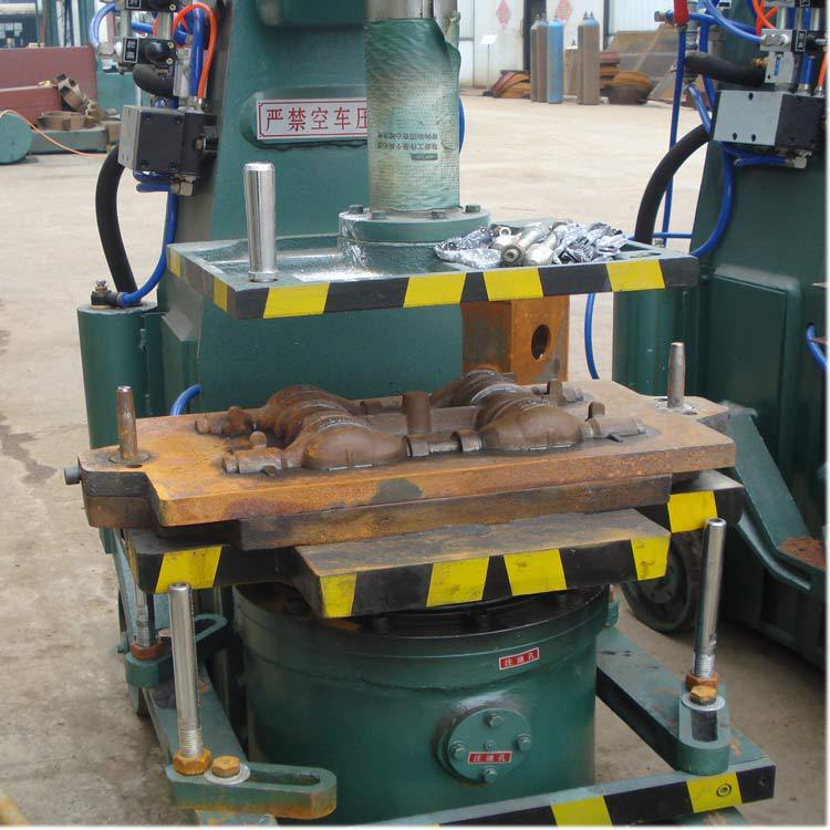 长期诚信供应弹簧微震压实式造型机,粘土砂造型机,品质保证