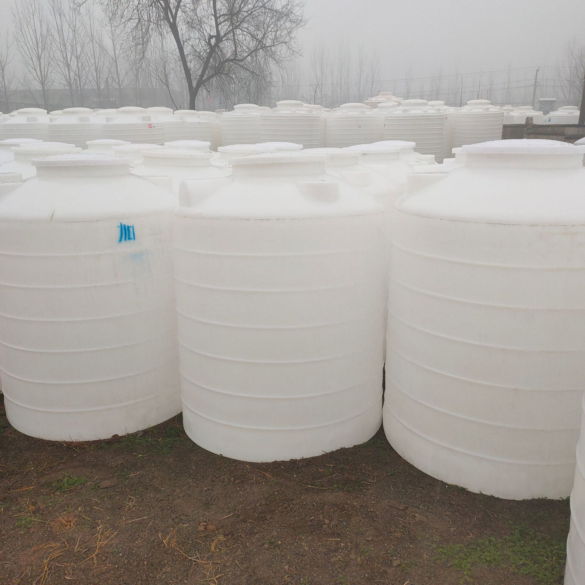 1t一吨塑料立式水塔塑料大白桶储水圆桶室外水罐车间周转桶化工桶