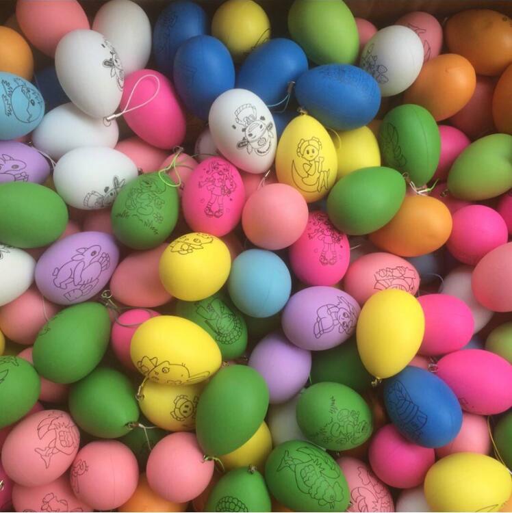 厂家直销复活节彩蛋儿童手绘装饰品彩蛋带图案挂绳创意玩具礼品