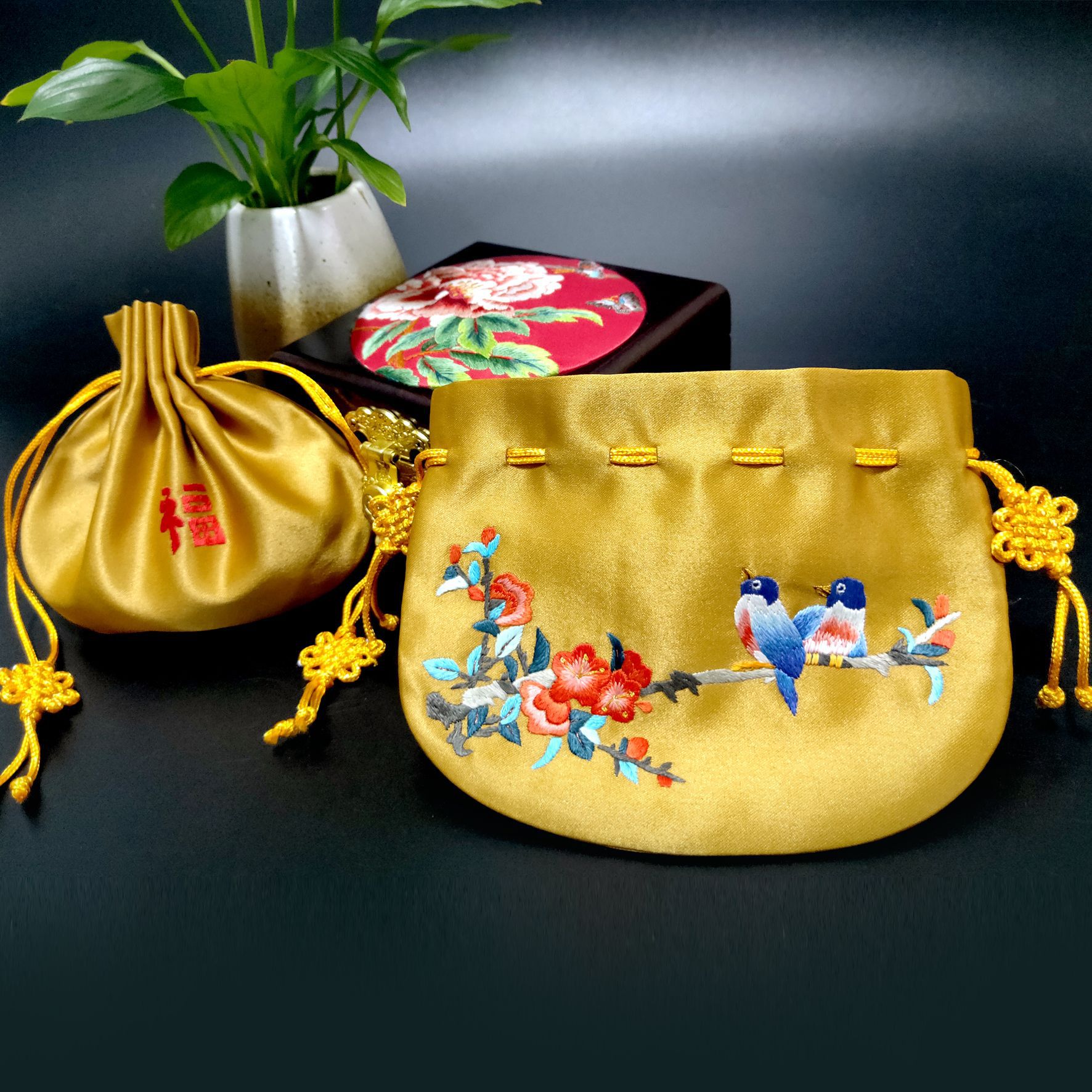 苏绣 刺绣香囊 福包 首饰袋 胎毛袋 汉服装饰挂件