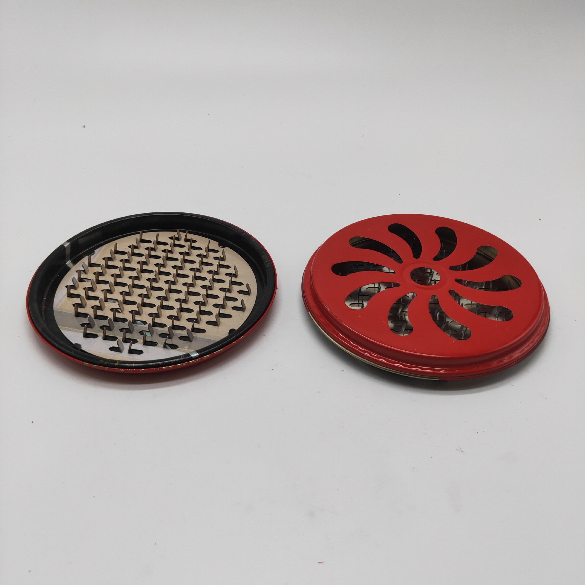 厂家供应带盖蚊香盘大盘蚊香架防火蚊香盒蝇香盘2元店地摊货源