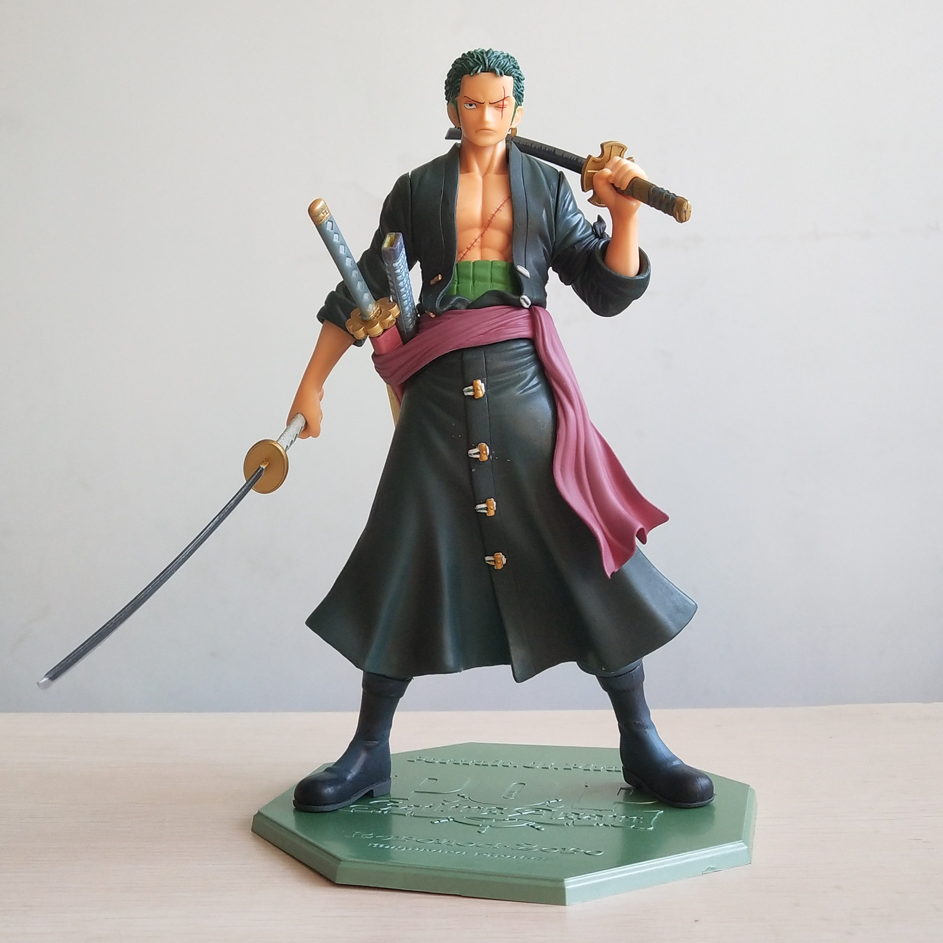 海贼公仔王三刀流pop大索隆手办摆件模型动漫精致彩盒装蛋糕烘培