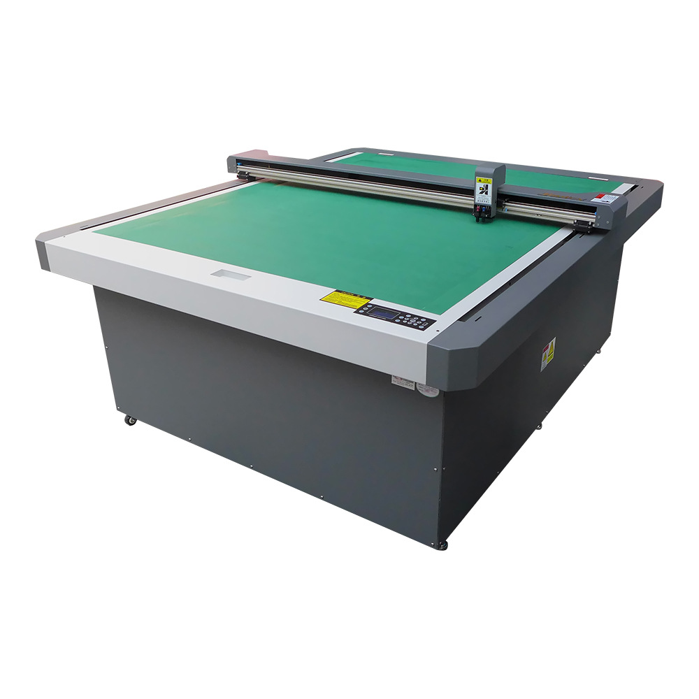 厂家直销电子材料偏光片切割机平板不干胶切割机数控保护膜切割机