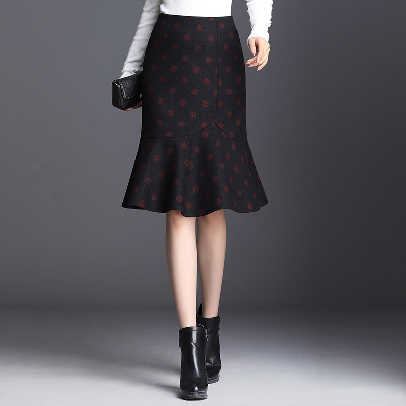 时尚毛呢鱼尾裙女秋冬高腰荷叶边包臀裙显瘦一步裙波点半身裙