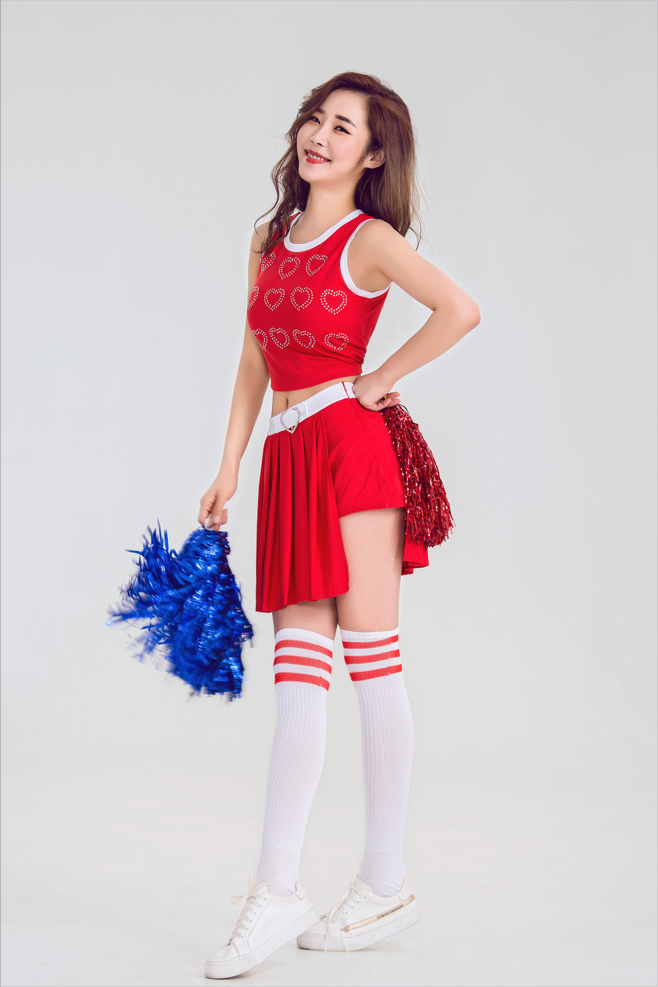 2019啦啦队健美操广场舞服装团体演出服红色少女百褶裙装舞台表演