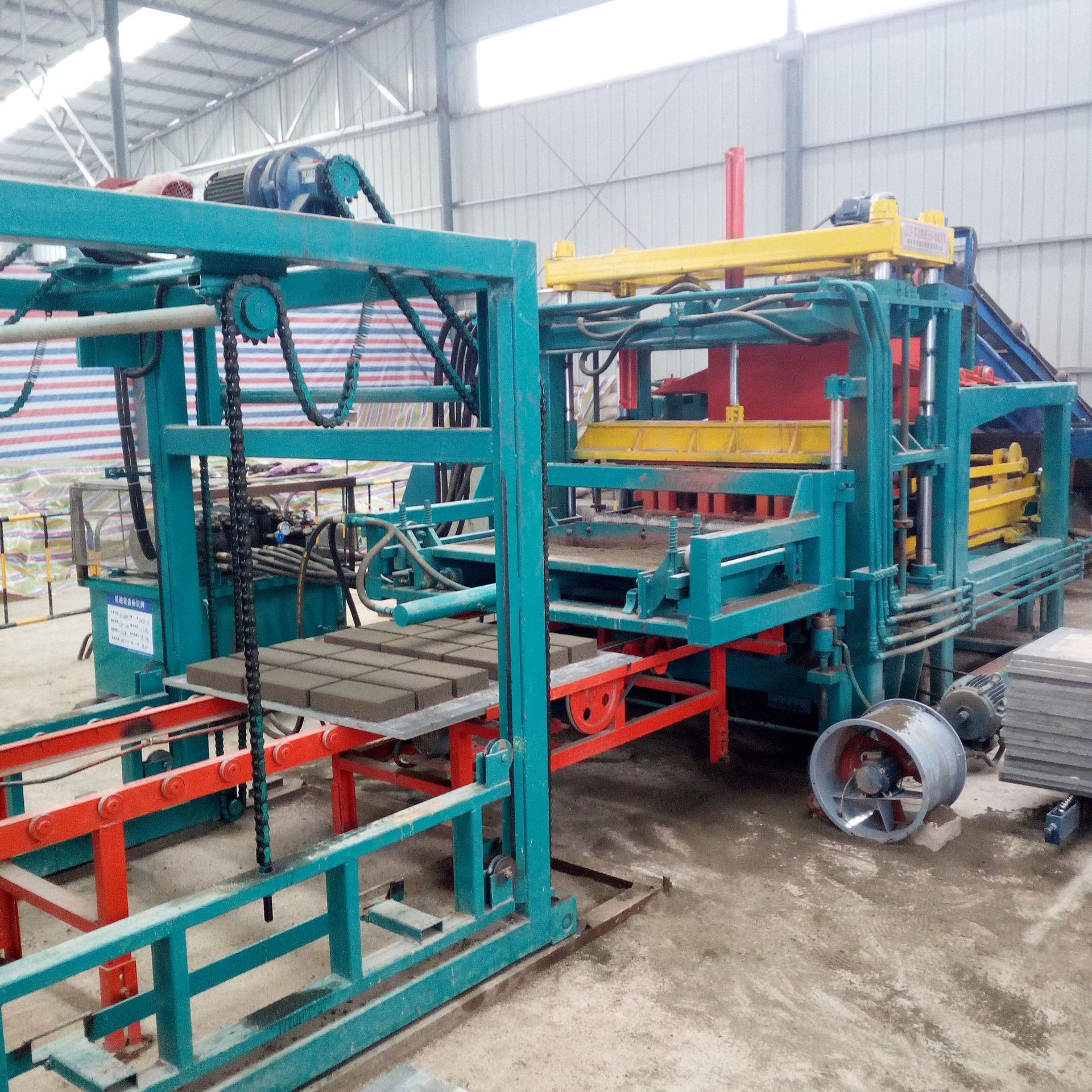 qty5-20全自动马路花砖机 水泥面包砖机 透水砖机设备长期供应