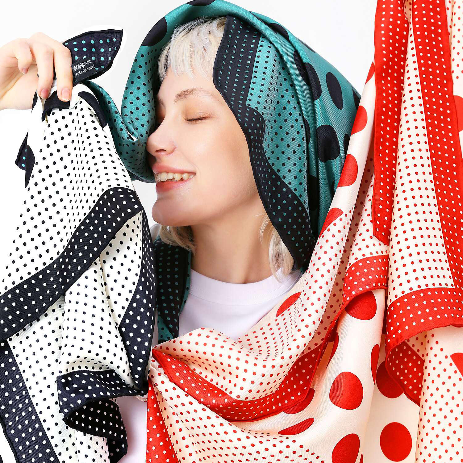 杭州女士丝巾真丝复古波点丝巾定制斜纹绸方巾围巾来图定制厂家