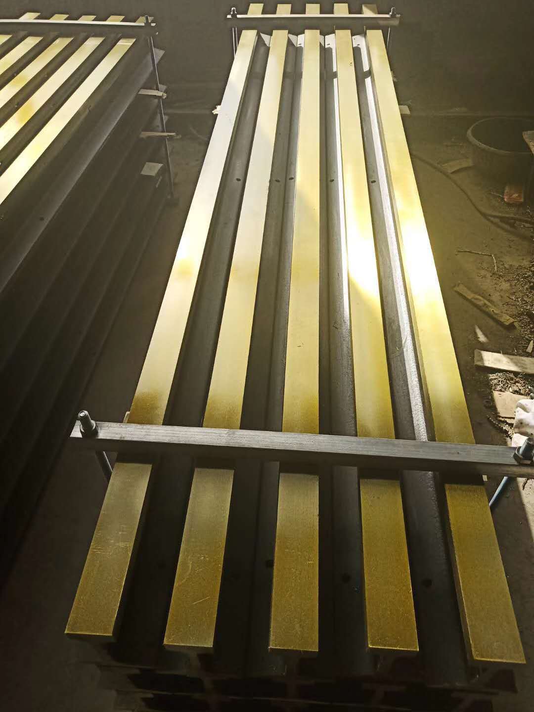 硬膜防锈油快干防锈油黄色或无色透明钢缆锚链轨道钢材的防锈油