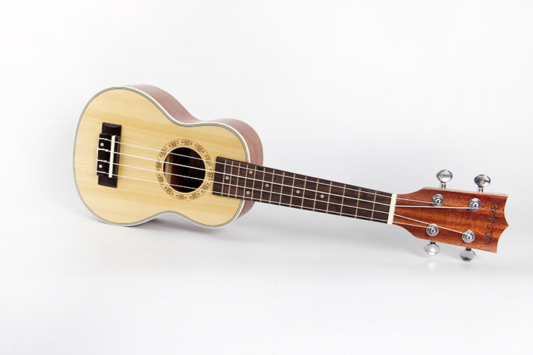 厂家供应21寸24寸26寸云杉沙比利四弦琴尤克里里夏威夷小吉他批发