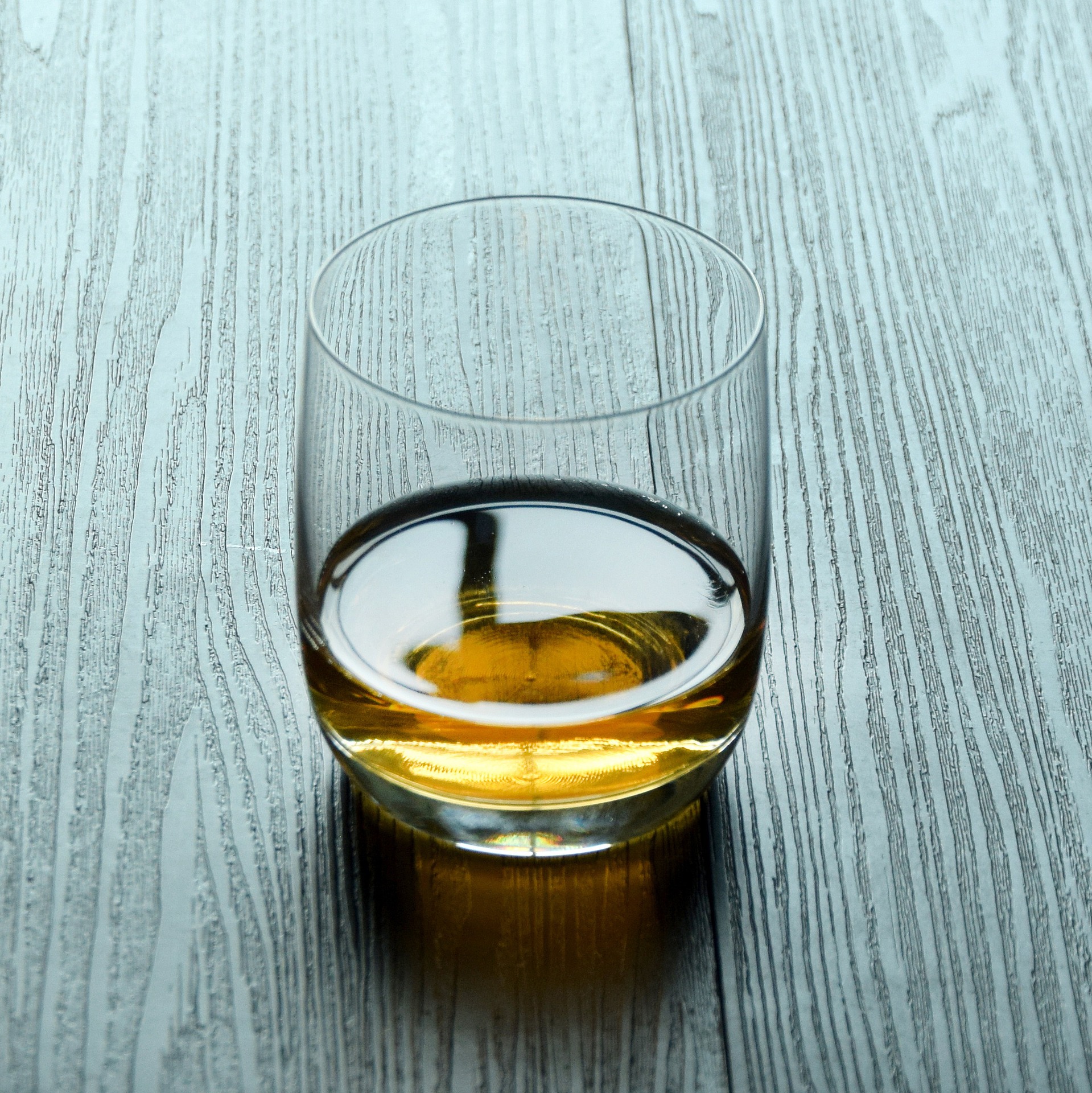 厂家直销透明水晶玻璃矮款蛋形杯吹制牛奶水杯果汁杯高档餐厅茶杯