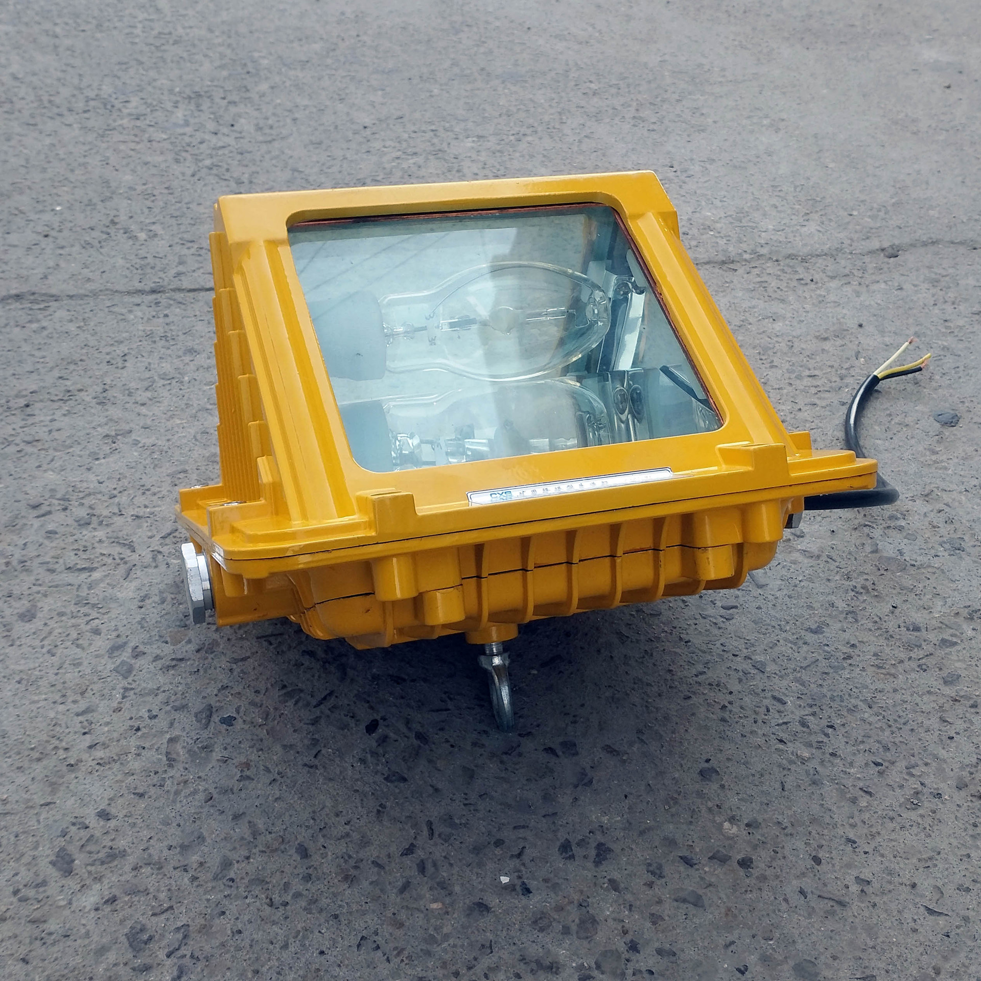dgs70-127l(d)矿用隔爆型led巷道灯 127v矿用70w防爆金卤灯泡批发