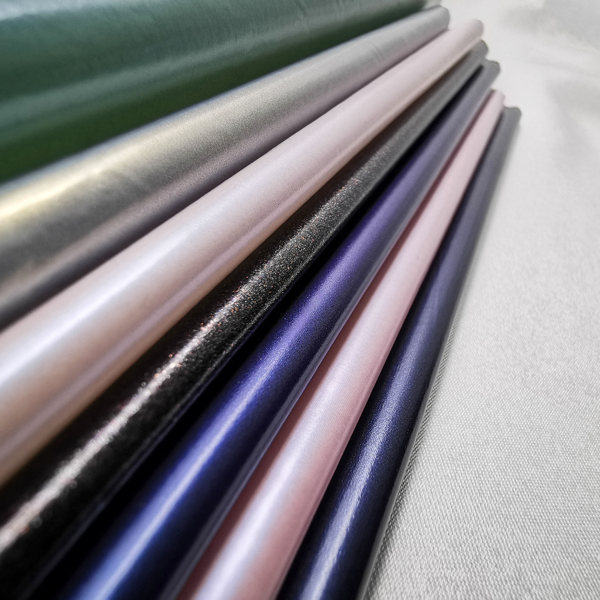 【厂家直销】400t消光尼丝纺 蓝色珠光涂层无胆防绒羽绒服面料