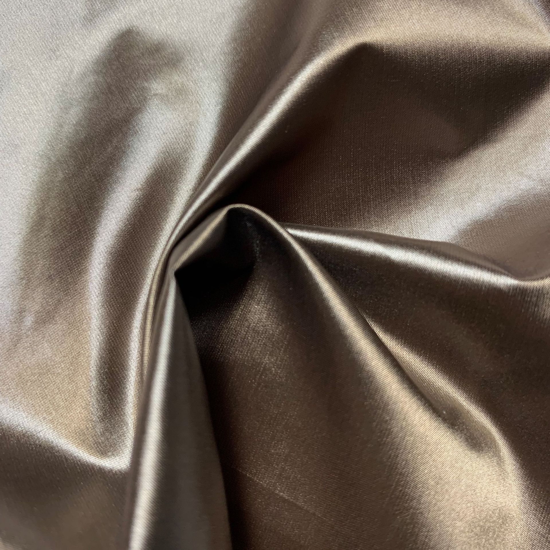 现货400t黑丝圆孔尼丝纺 无胆防绒黑丝圆孔双色尼丝纺羽绒服面料