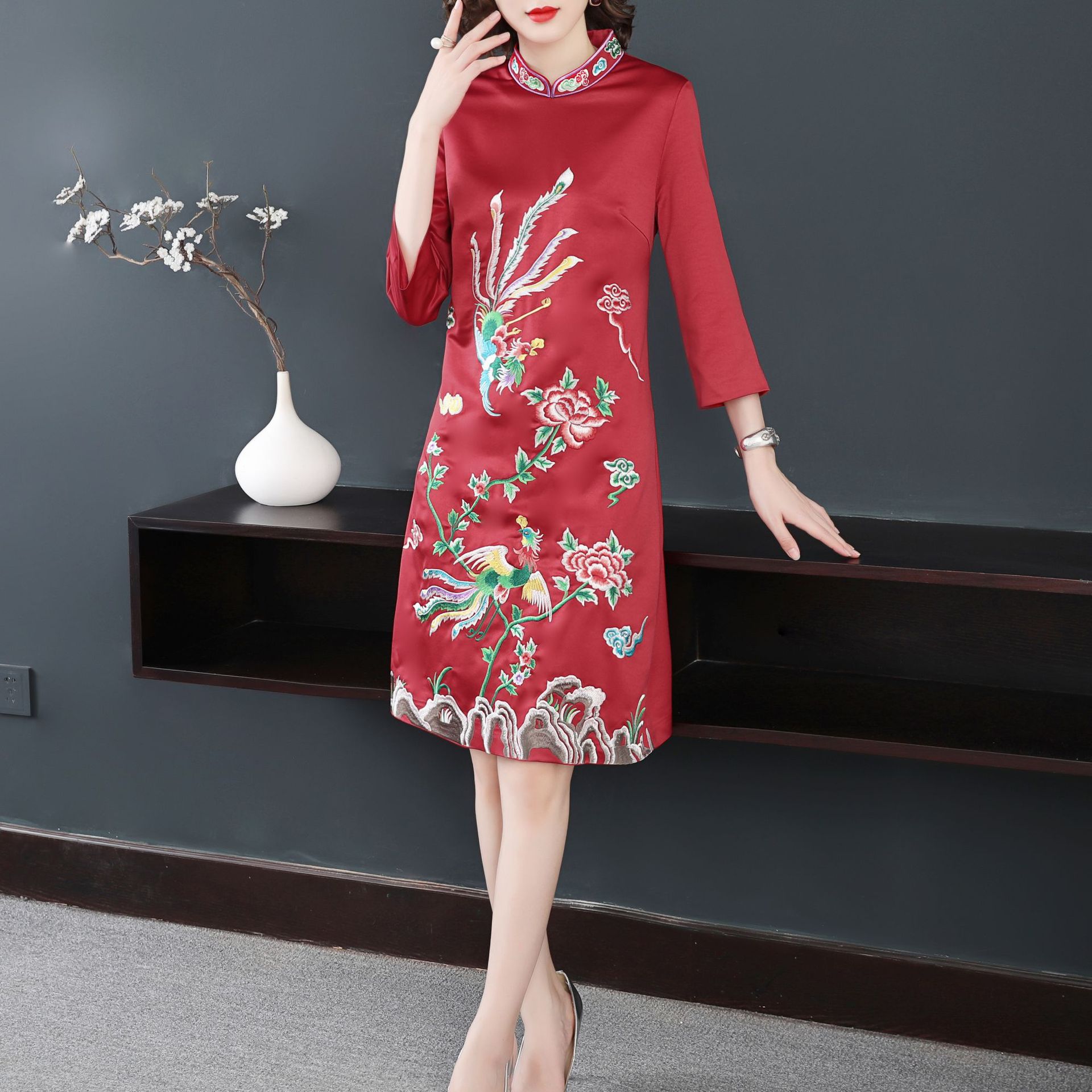 fy2019秋季款气质复古祥云凤凰牡丹日常刺绣改良旗袍中长款连衣裙