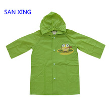 绿色PVC儿童雨衣 加工定制款式印刷雨衣