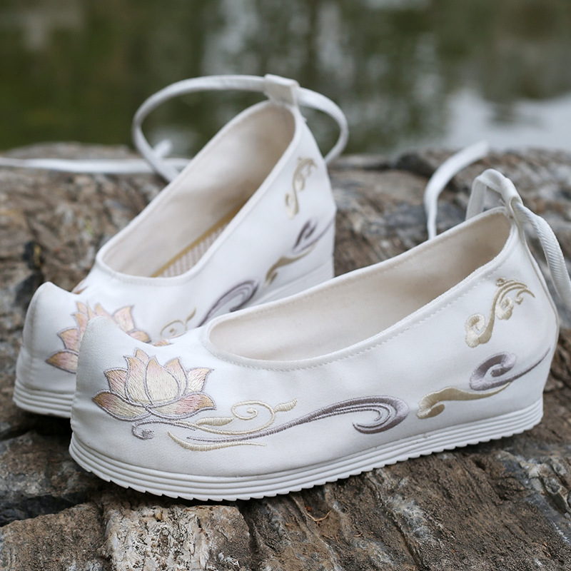 古风鞋子女汉服鞋弓鞋翘头古装鞋中国风平跟内增高坡跟软底绣花鞋