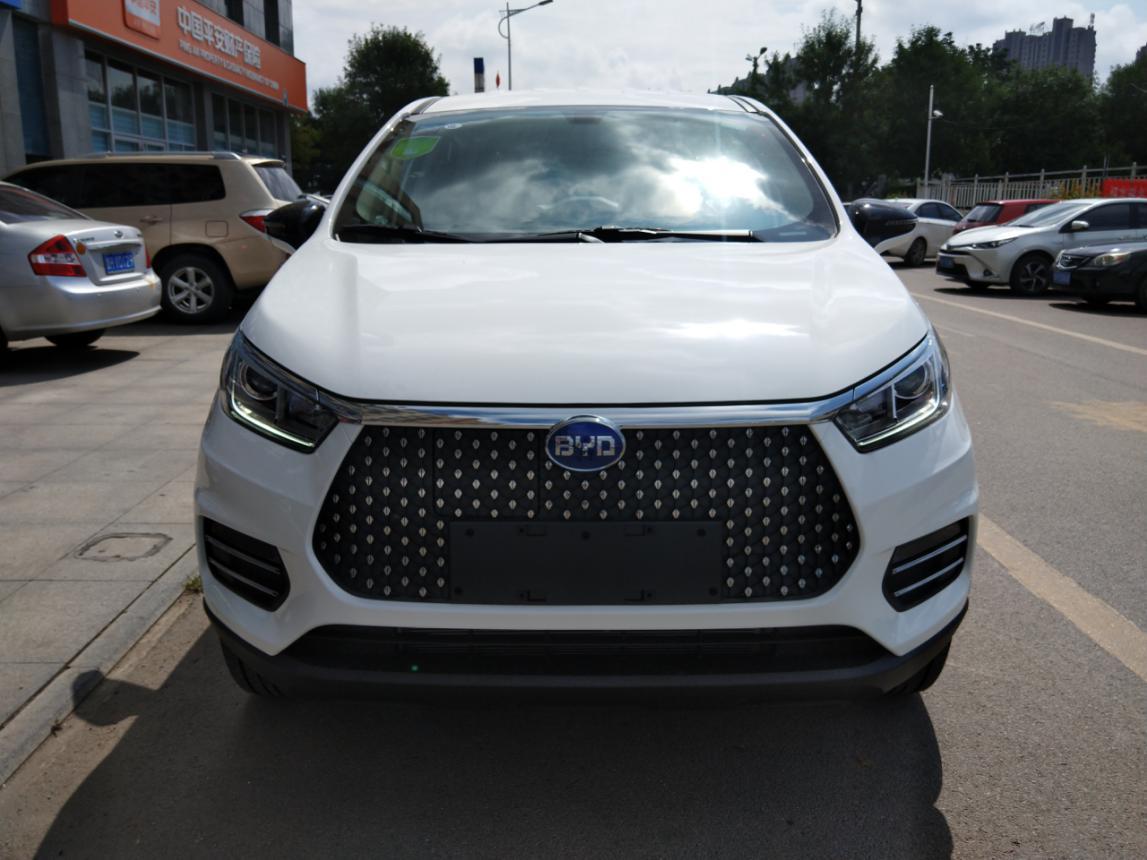 比亚迪s2伴我行人生第一辆车上牌纪念