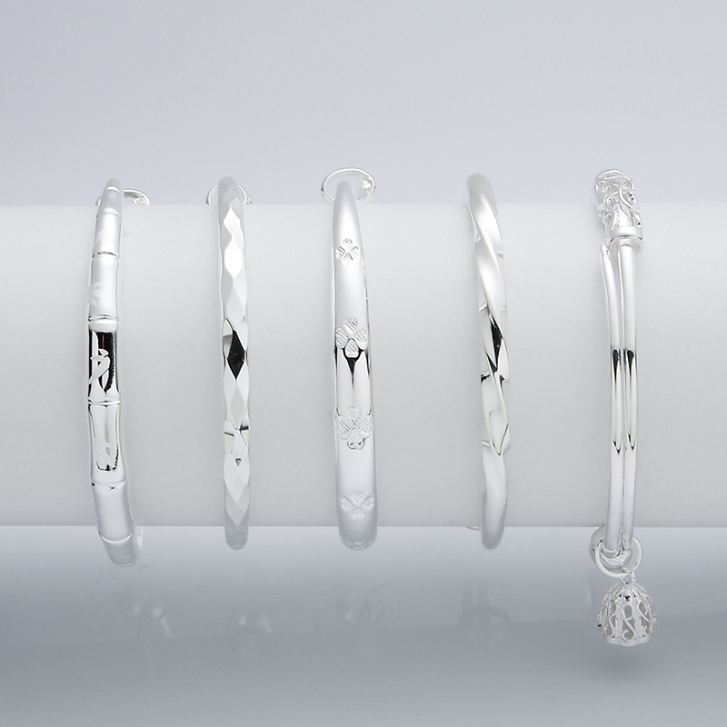 10元地摊货源批发日韩四叶草铜镀银饰品手镯子送女友生日周年礼物