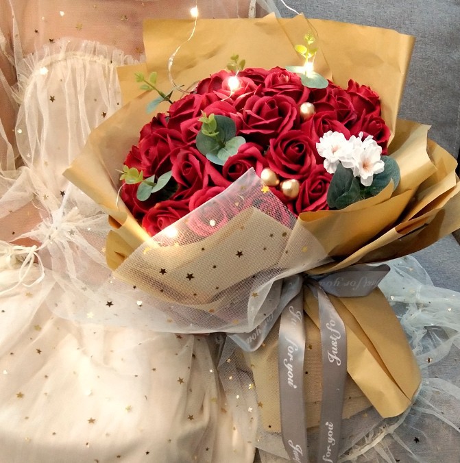 高38厘米直径34厘米左右【不含灯】33朵香皂花拍下