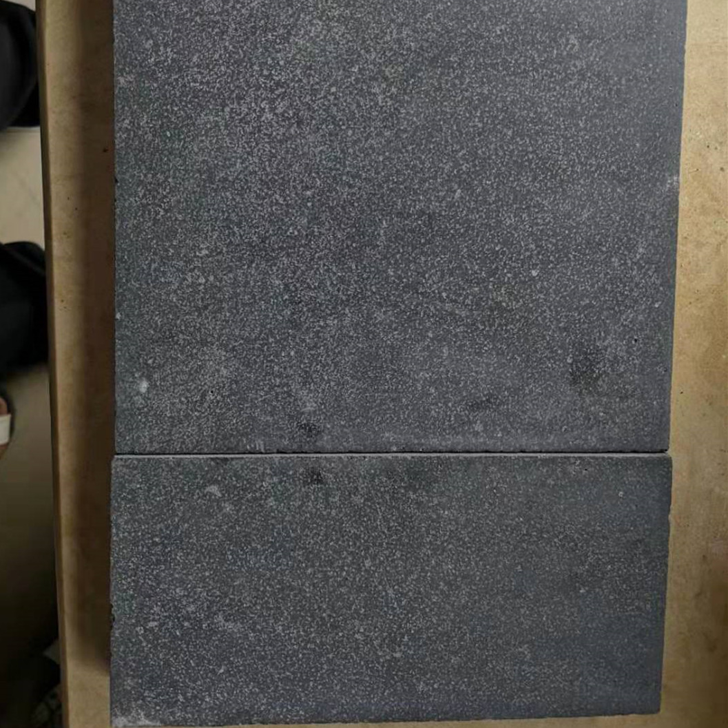 加工定做灰色火山石机切面抛光面玄武岩 轻石园林别墅灰洞石