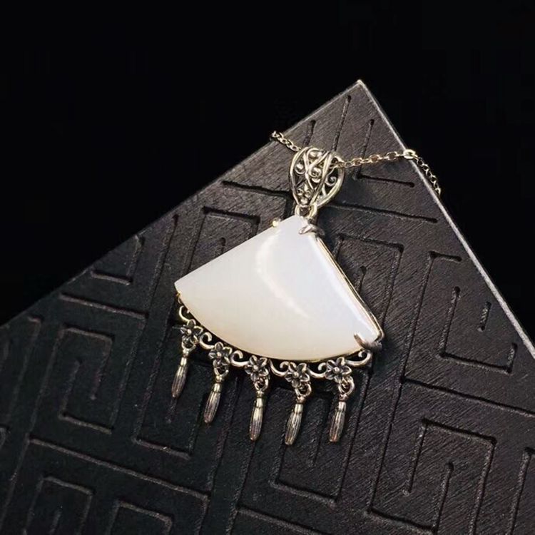       【宝贝名称】:扇形吊坠