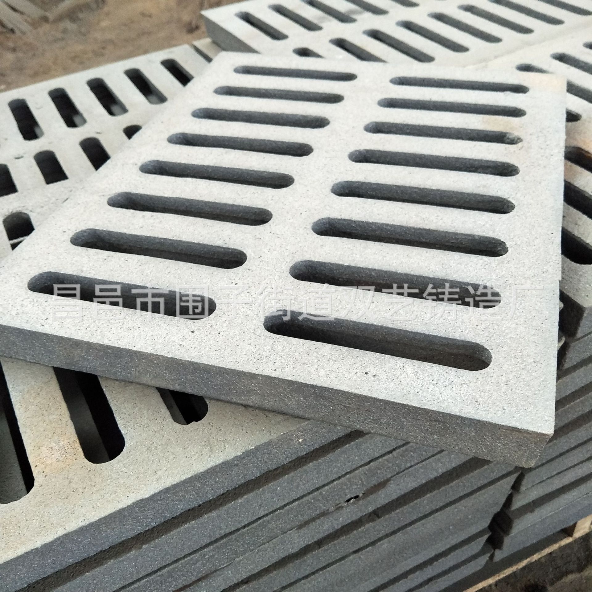 钢筋混凝土沟盖板钢纤维雨水篦子钢筋混泥土盖板井盖