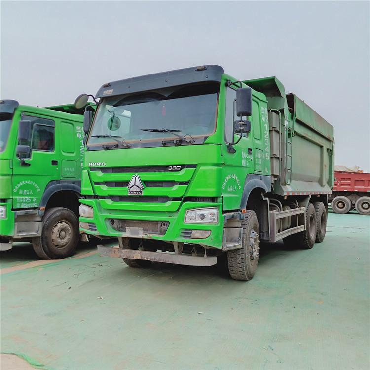 东风天龙自卸货车