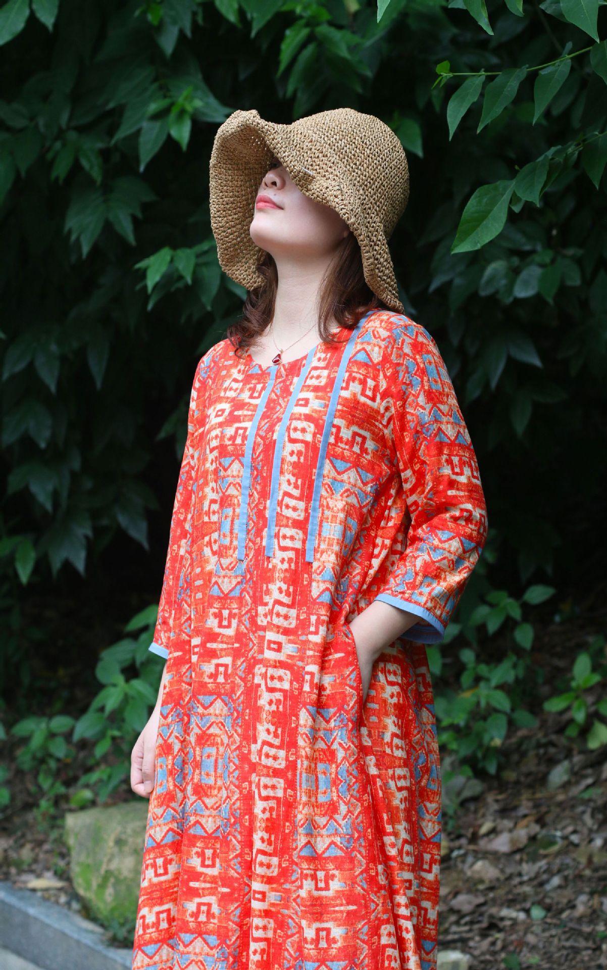 山自在 铁锈橘印花圆领套头褶皱五分袖长裙90708