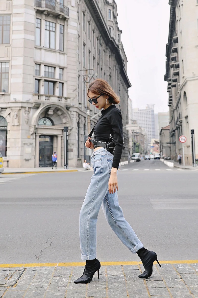 男友风宽松显瘦直筒牛仔裤女春夏季2020新款高腰阔腿卷边牛仔长裤