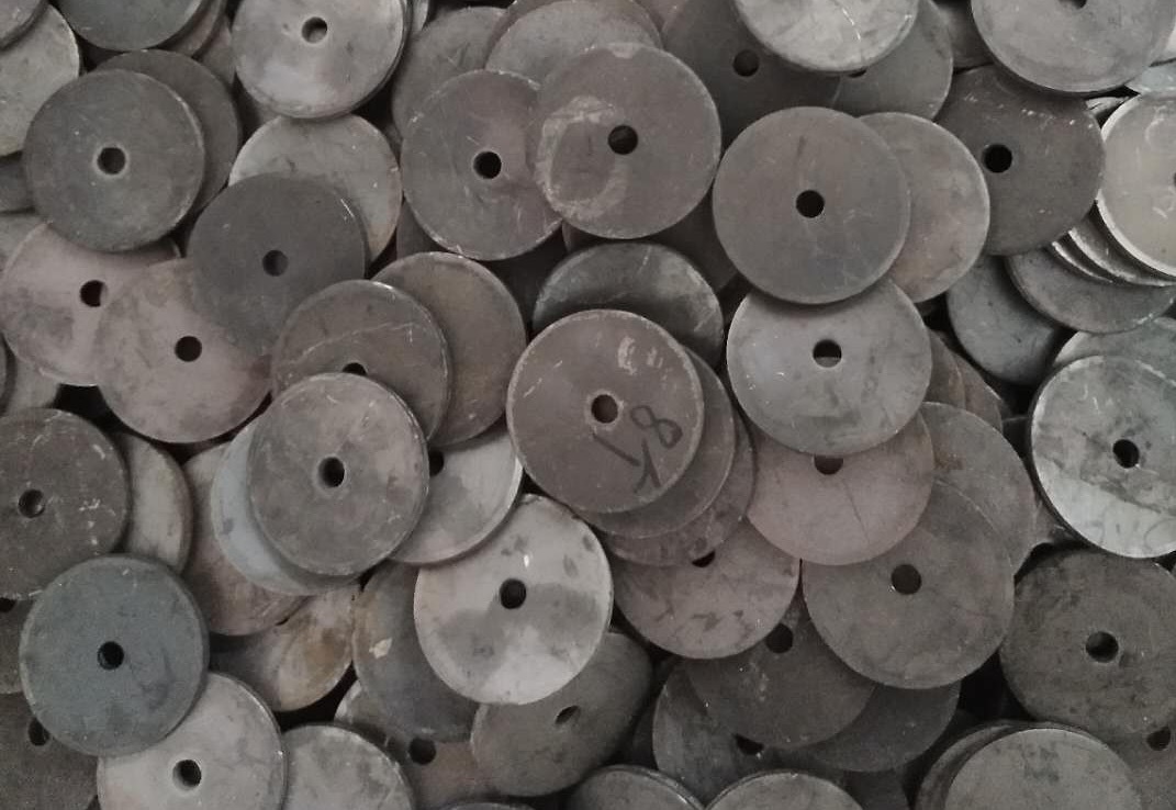 圆铁片配重铁块封口堵片桩芯板法兰盘可定各种尺寸冲压加工件铁片