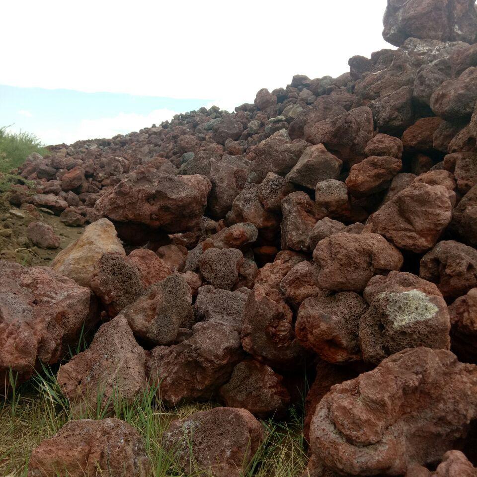 厂家批发黑色火山岩 大块火山石造景火山石鱼缸造景石园林假山石