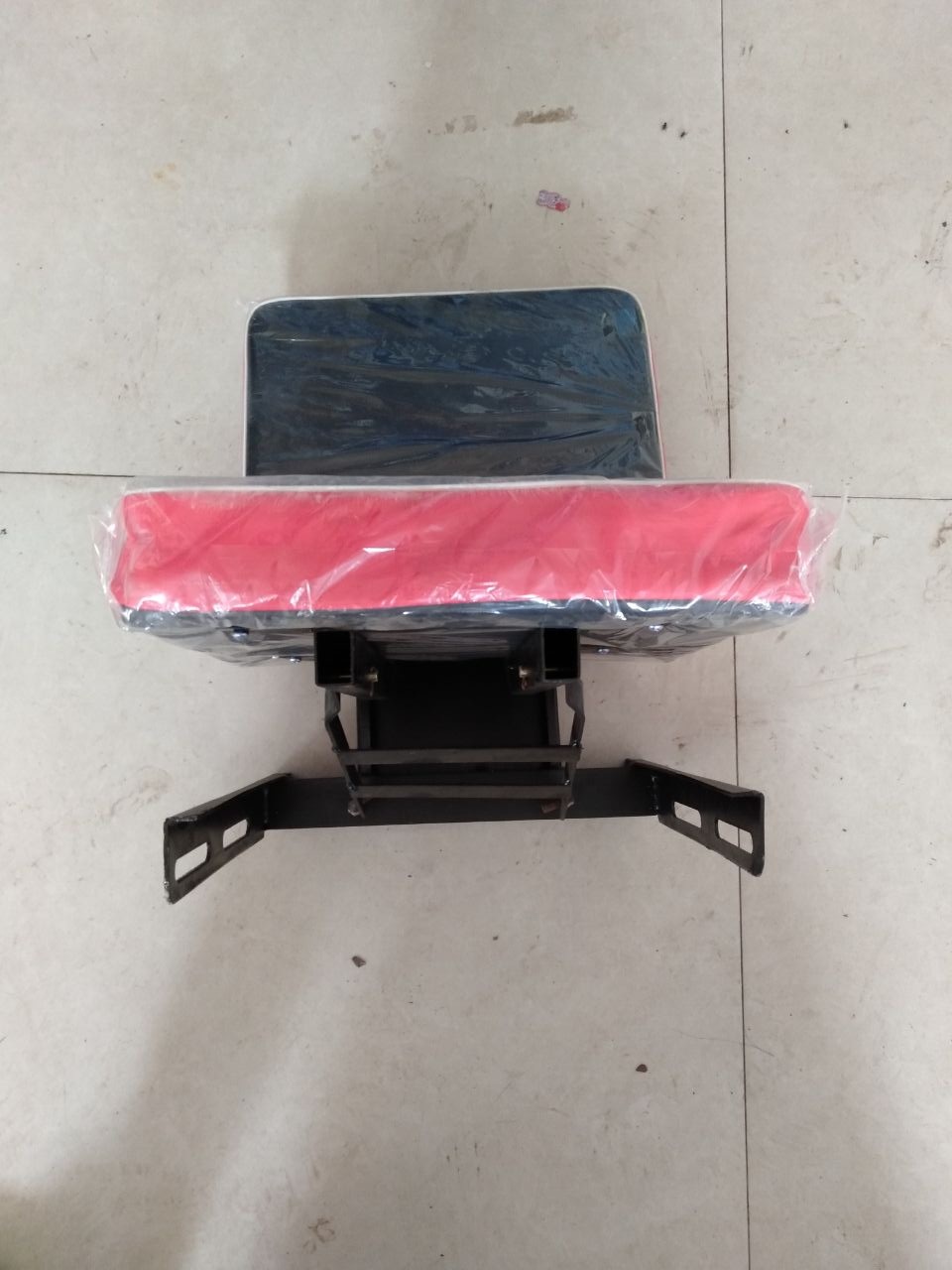 三四轮小铲车改装原车座椅驾驶座弹簧驾驶座拖拉机坐垫车座子