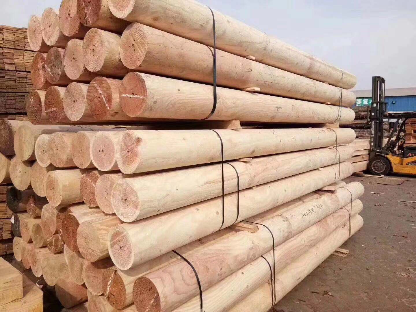 俄罗斯樟子松圆柱 原木造型木柱子 古建圆柱