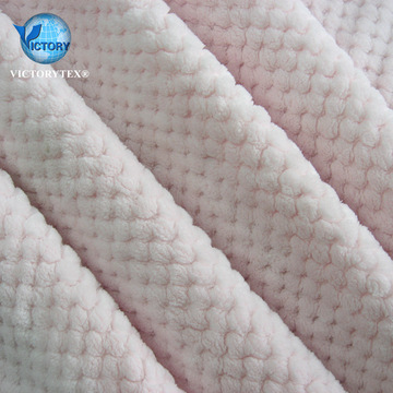 服装浴袍家纺面料针织经编全涤双面提花菠萝格贝贝绒双面珊瑚绒布