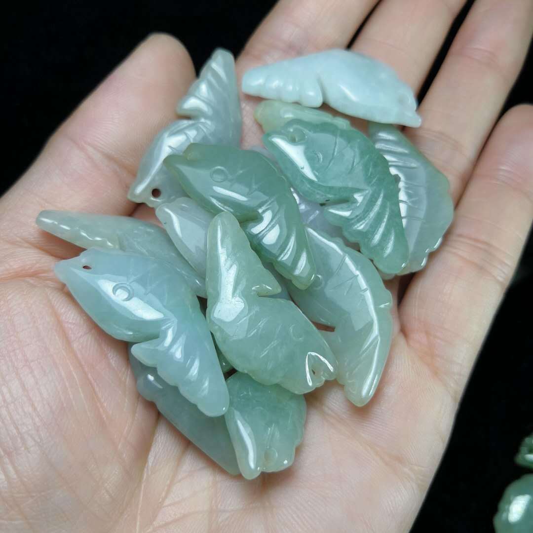 天然缅甸翡翠a货金鱼 手工diy翡翠小鱼儿挂件 冰润小锦鲤吊坠批发