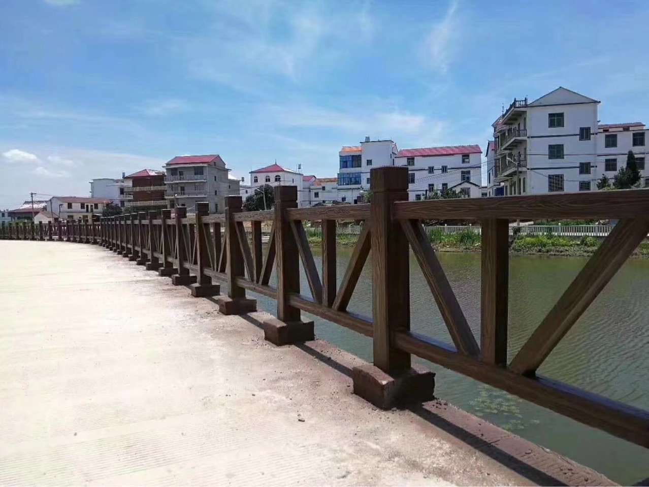 水泥栏杆户外栏杆河道栏杆仿木栏杆护栏防腐仿木栏杆护栏定做定制