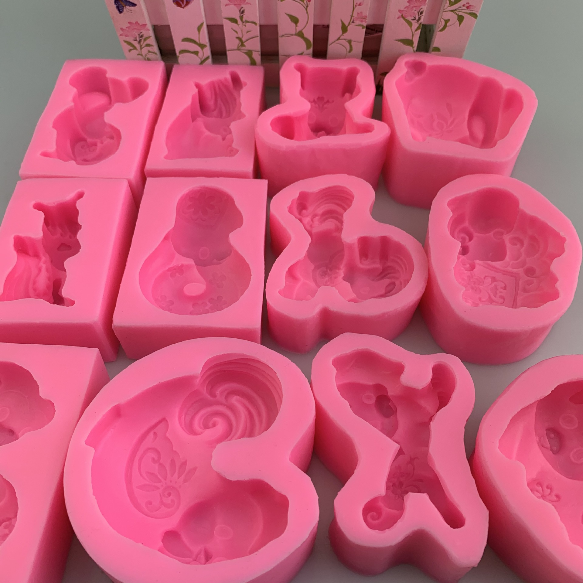 厂家直销十二生肖慕斯模具鼠牛虎兔龙蛇马羊猴鸡狗猪翻糖硅胶模具