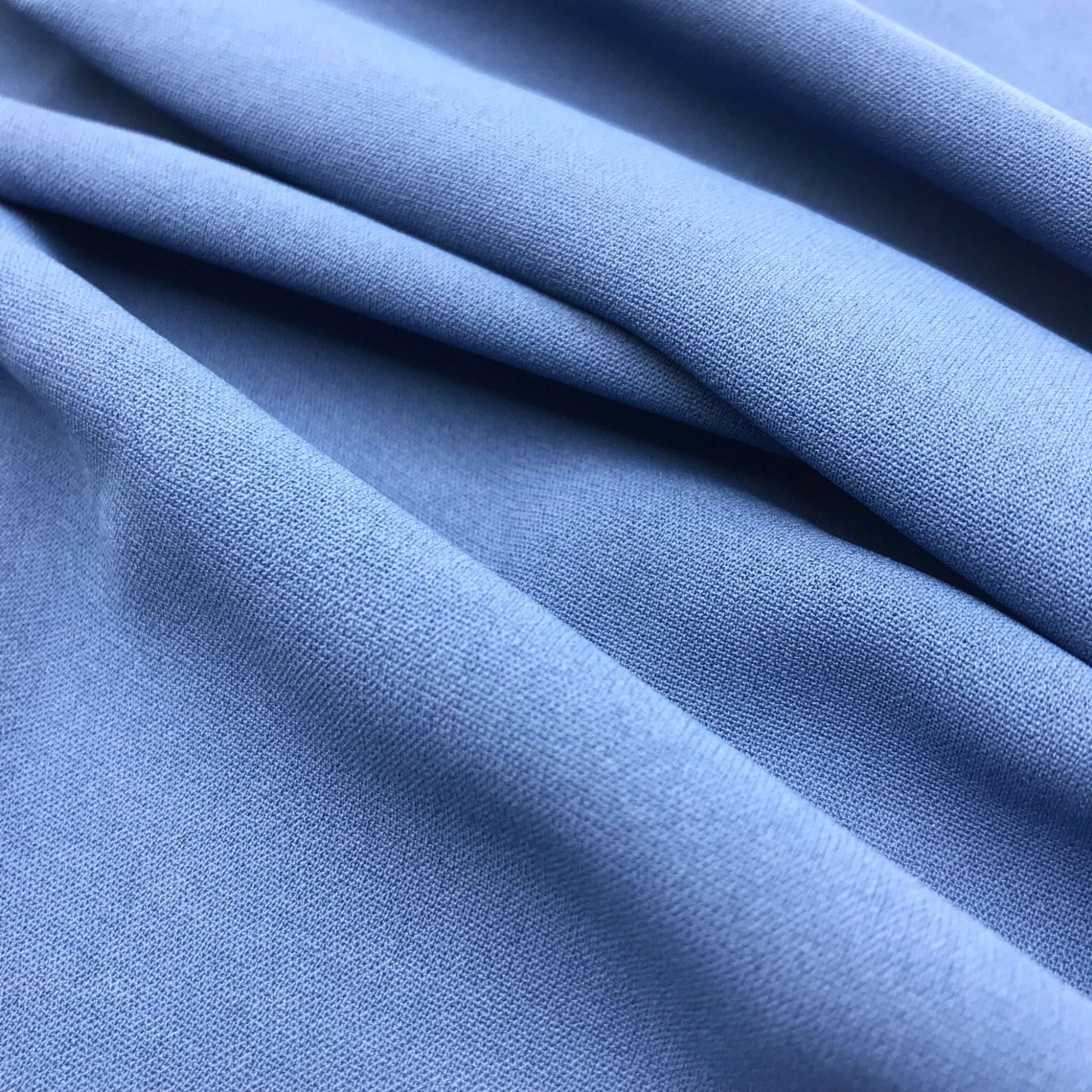 高档cey冰丝皱弹力涤纶亲肤透气超柔悬垂平纹衬衫汉服套装面料