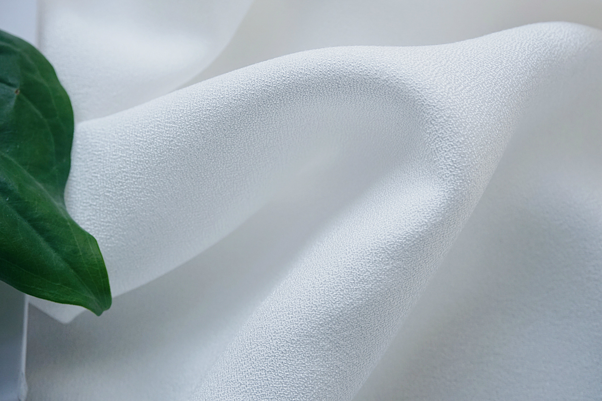 人棉高密乱麻面料 30s支人棉乱麻印花半漂 人棉粘胶纤维 绵绸布料