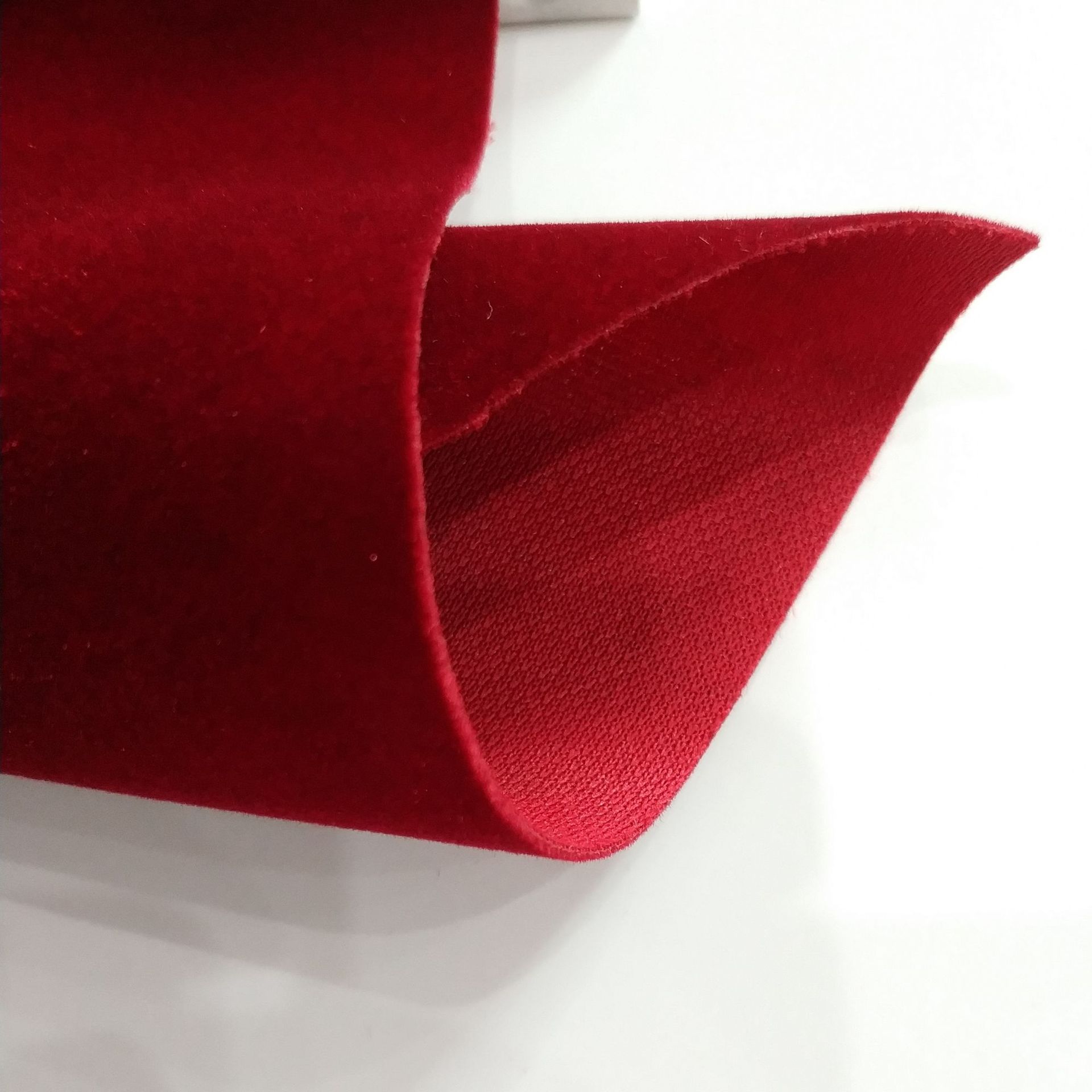 厂家直销 玫瑰红植绒绒布面料 针织布底植绒 酒红色植绒布