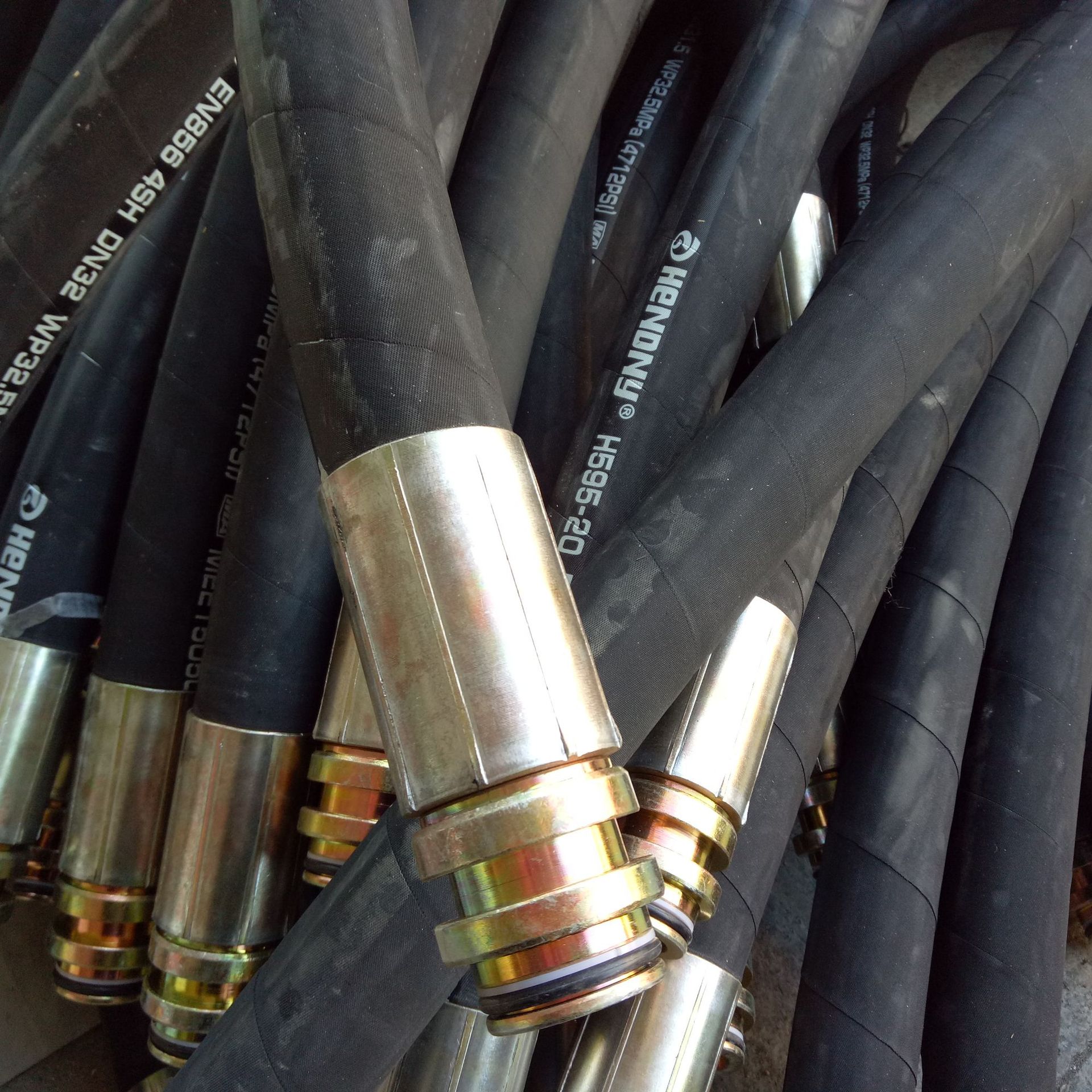 批发液压油管 钢丝编织高压油管工程机械高压胶管 液压油管总成